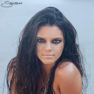 kendall jenner cleavage