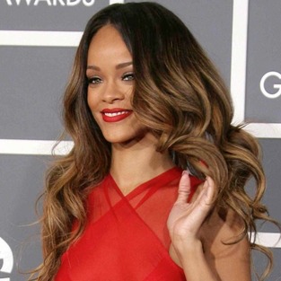 Rihanna at the Grammys 2013