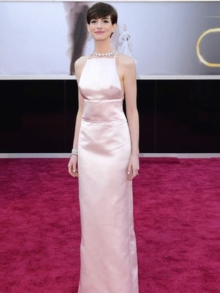 Anne Hathaway Oscars Dress 2013