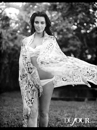 Kim Kardashian Pregnant, Black and White