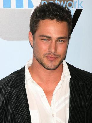 Taylor Kinney Image
