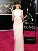 Anne Hathaway Oscar Dress 2013