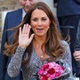 Kate-middleton-with-flowers