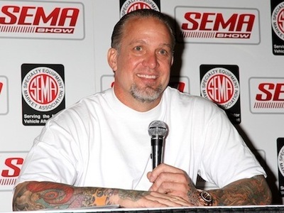 Jesse-james-at-the-mic_2