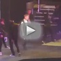 Justin-bieber-vomits-on-stage